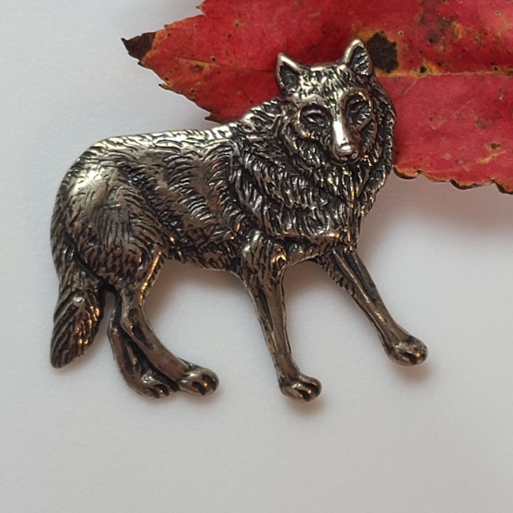 925 Wolf Brooch Carol Felley ? Navajo Carved Sterling Silver Detailed Vintage
